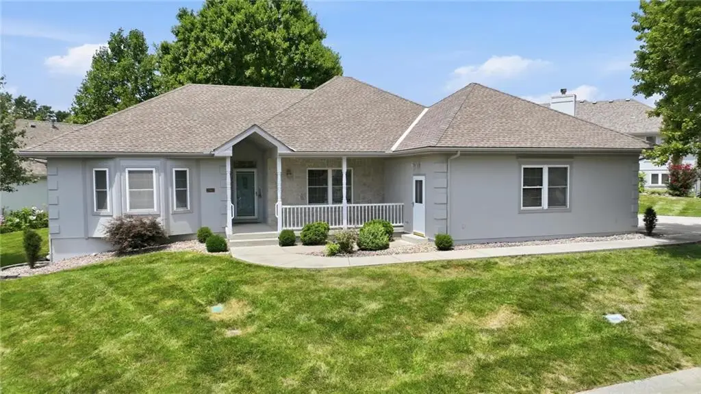2910 S Swope Drive, Independence, MO 64057 - #1