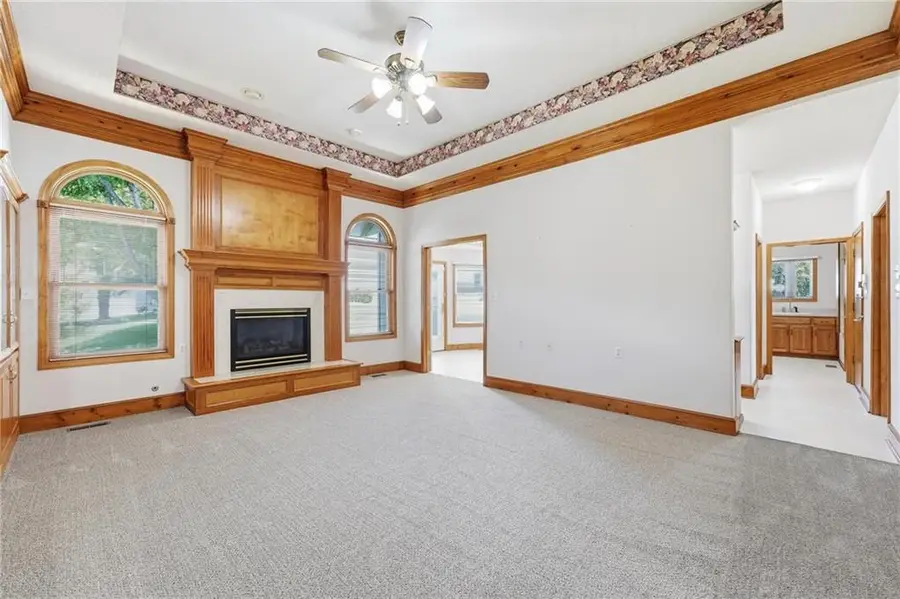 2910 S Swope Drive, Independence, MO 64057 - #3