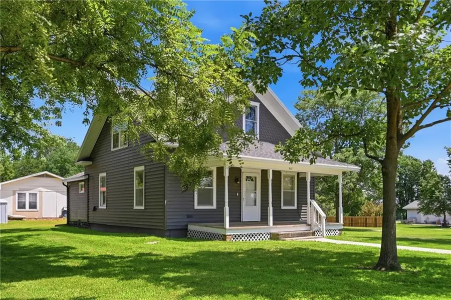 401 1st Street, Effingham, KS 66023 - #3