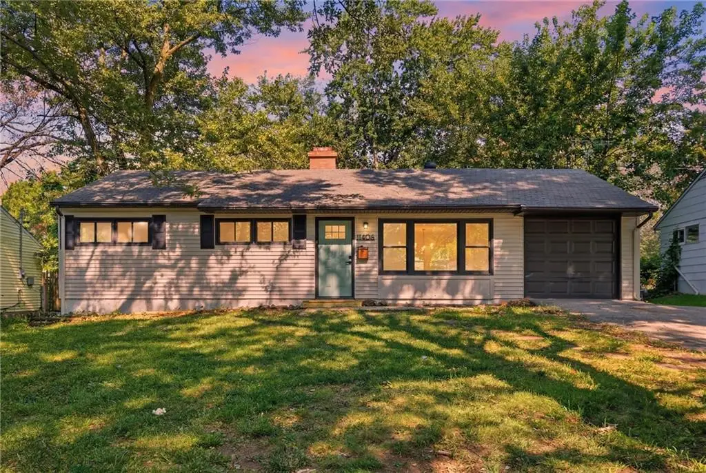 11406 Oakland Avenue, Kansas City, MO 64134 - #1
