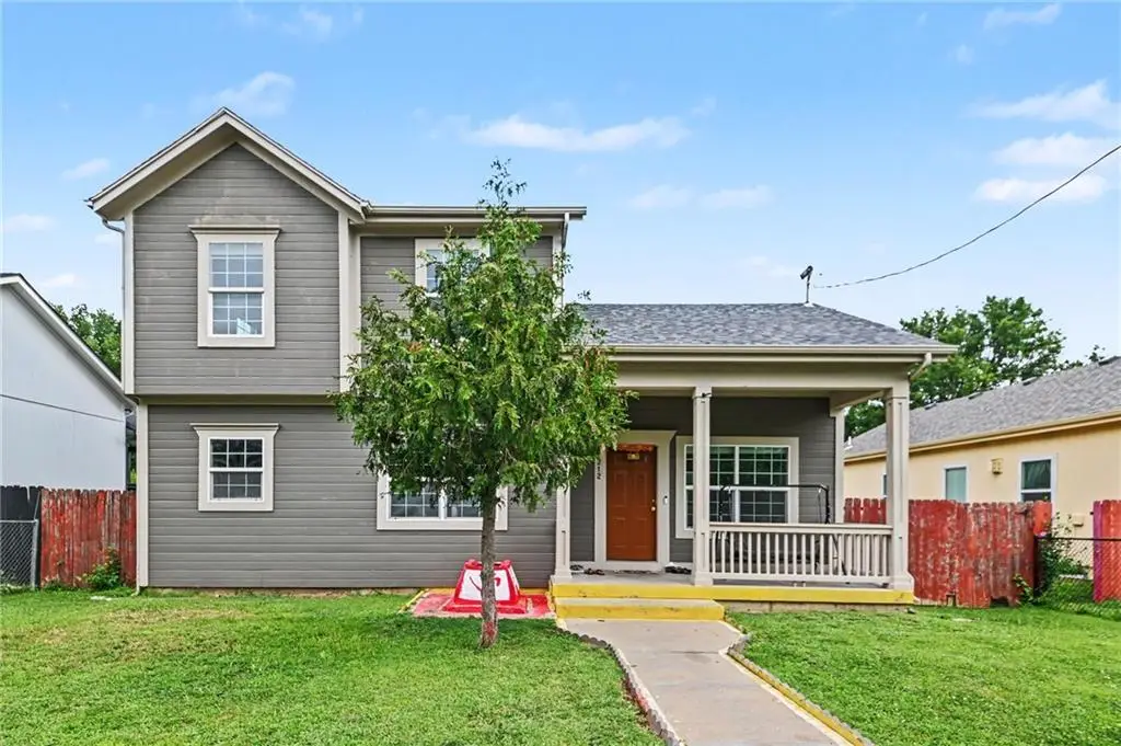 1210 Barnett Avenue, Kansas City, KS 66102 - #1