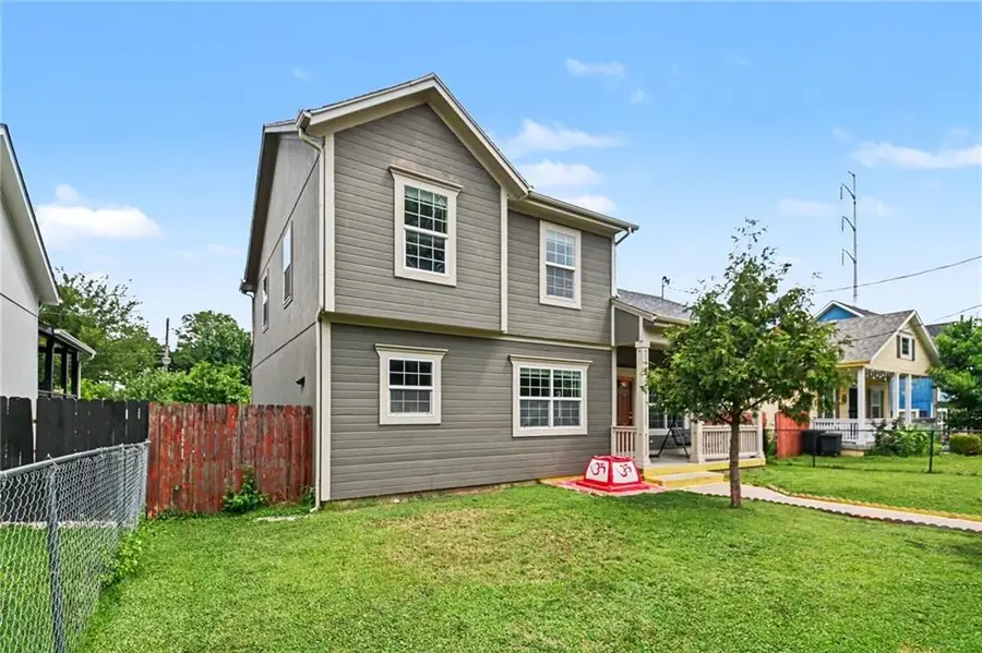 1210 Barnett Avenue, Kansas City, KS 66102 - #3