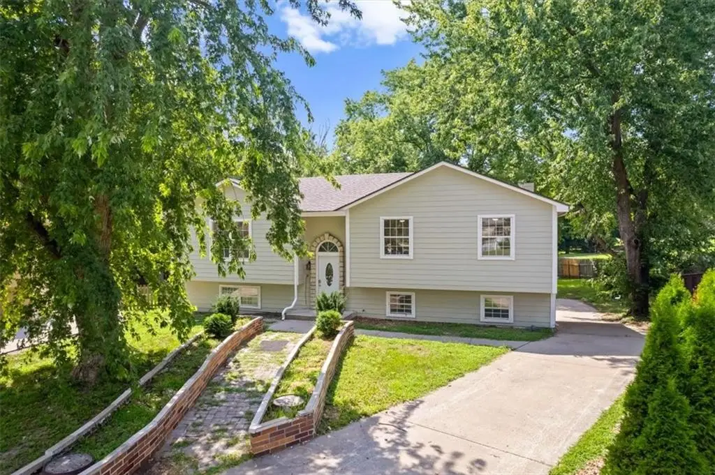 318 SE Bent Tree Drive, Blue Springs, MO 64014 - #1