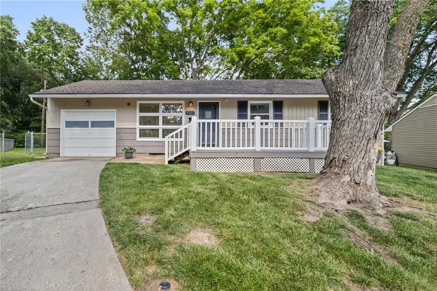 5327 Maple Street, Mission, KS 66202 - #2
