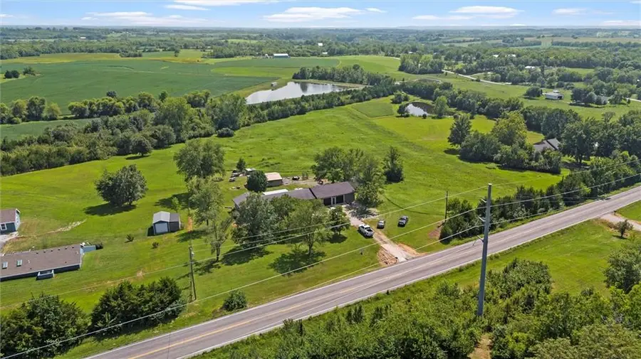 17739 Eisenhower Road, Leavenworth, KS 66048 - #2