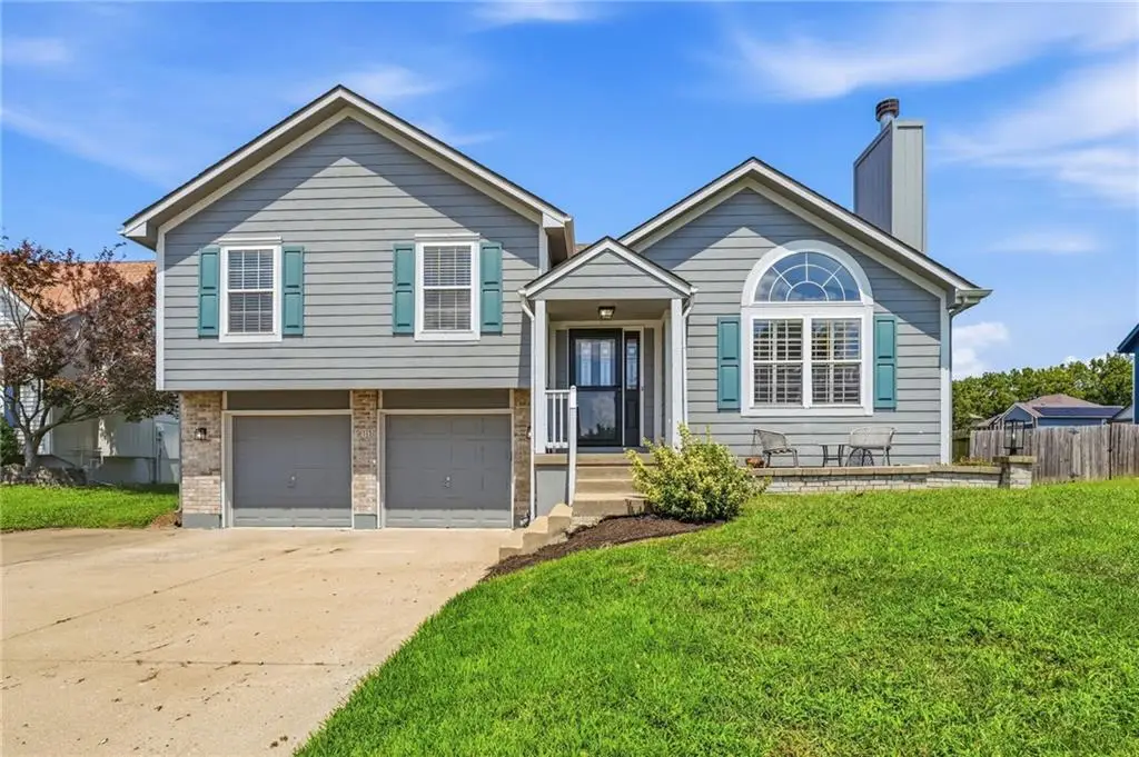911 Wildwood Drive, Pleasant Hill, MO 64080 - #1