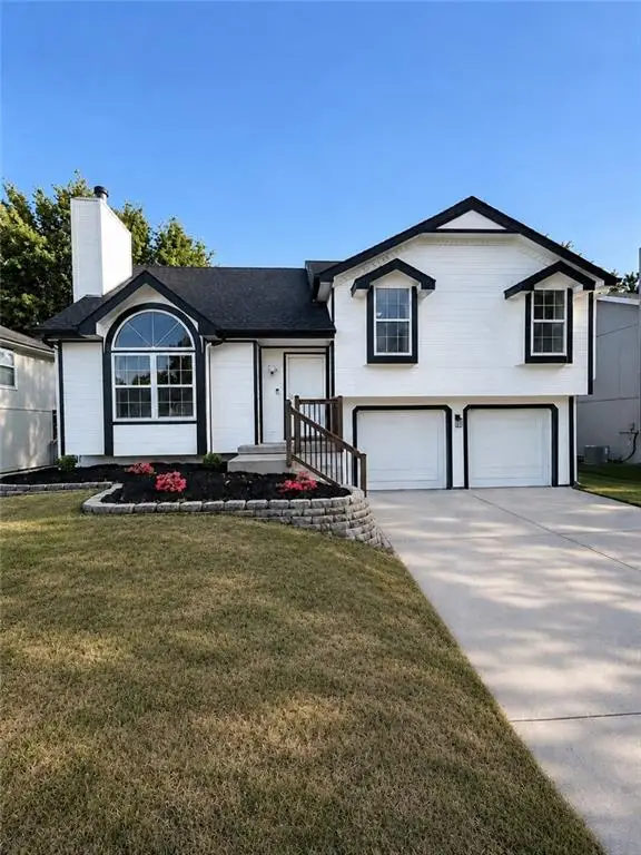 10624 N Wallace Avenue, Kansas City, MO 64157 - #1
