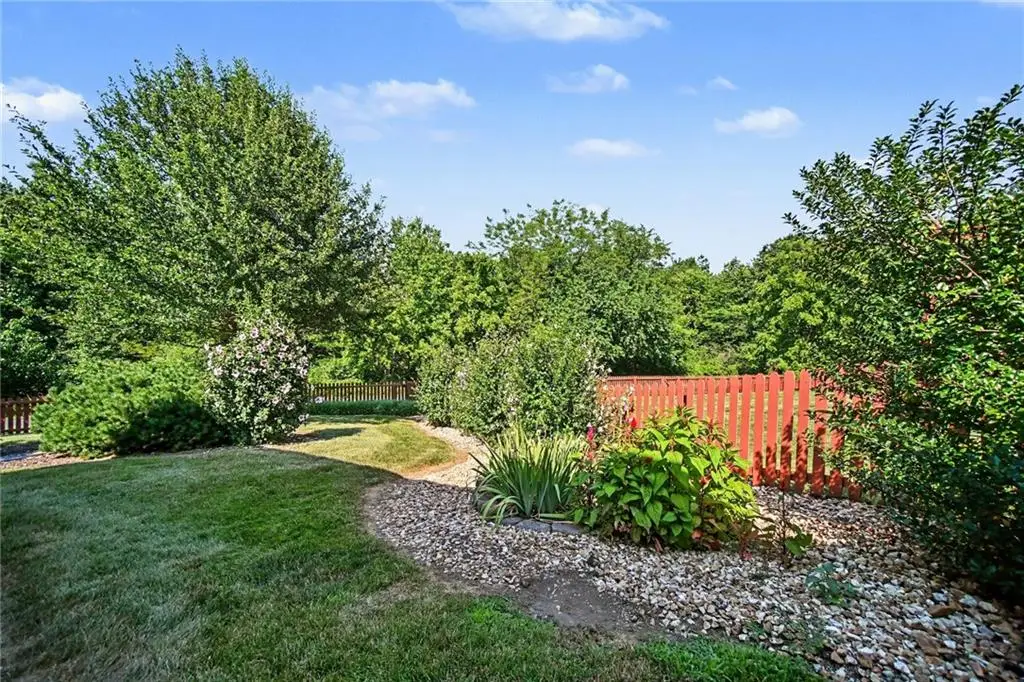 2004 NE 196th Place, Smithville, MO 64089 - #1
