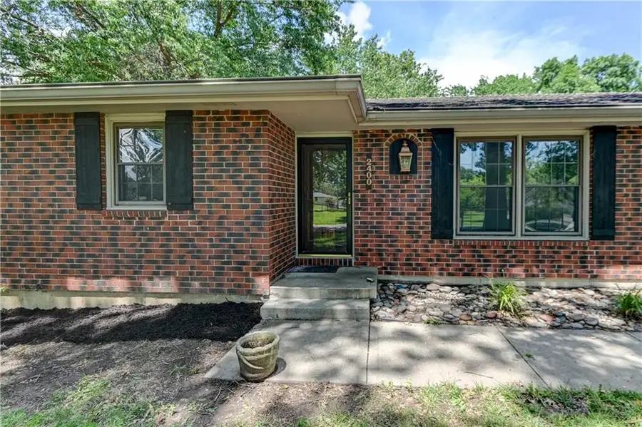 2400 NW 86th Terrace, Kansas City, MO 64154 - #2