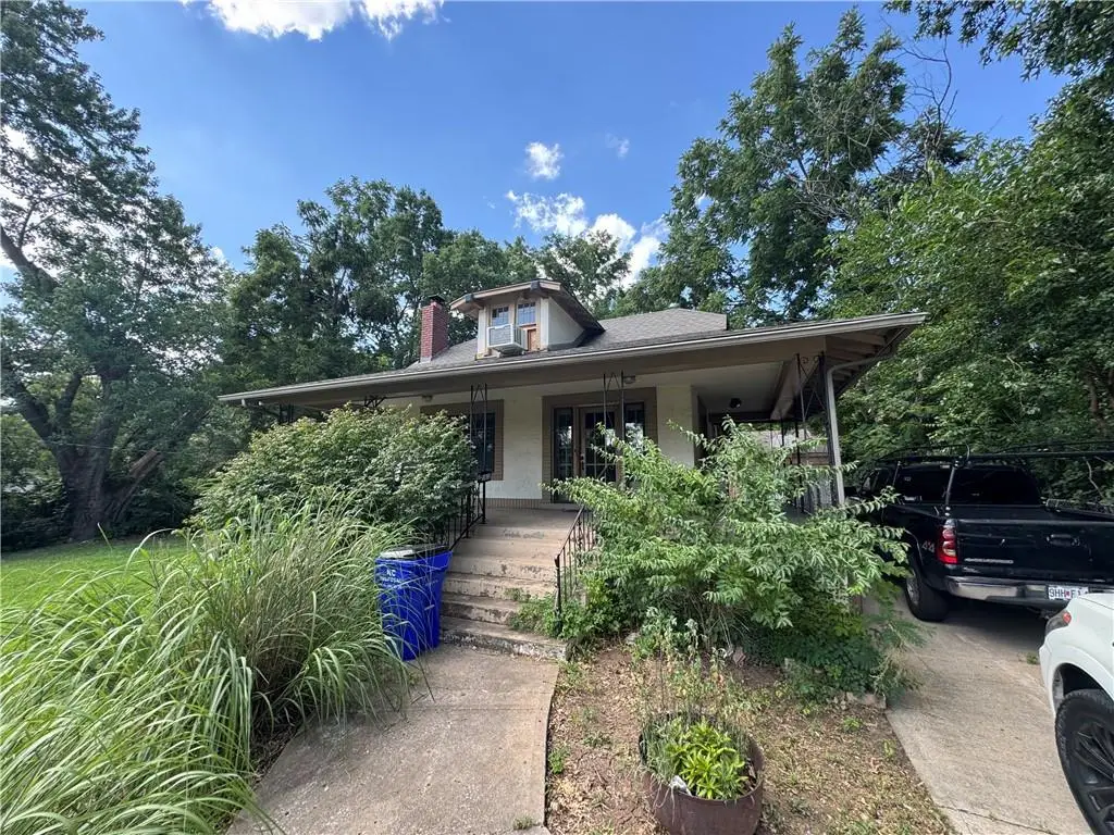 1812 E 135th Street, Grandview, MO 64030 - #1