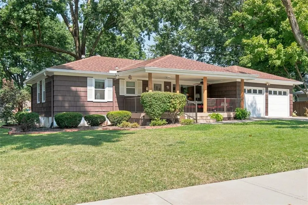 805 S Brentwood Street, Olathe, KS 66061 - #1