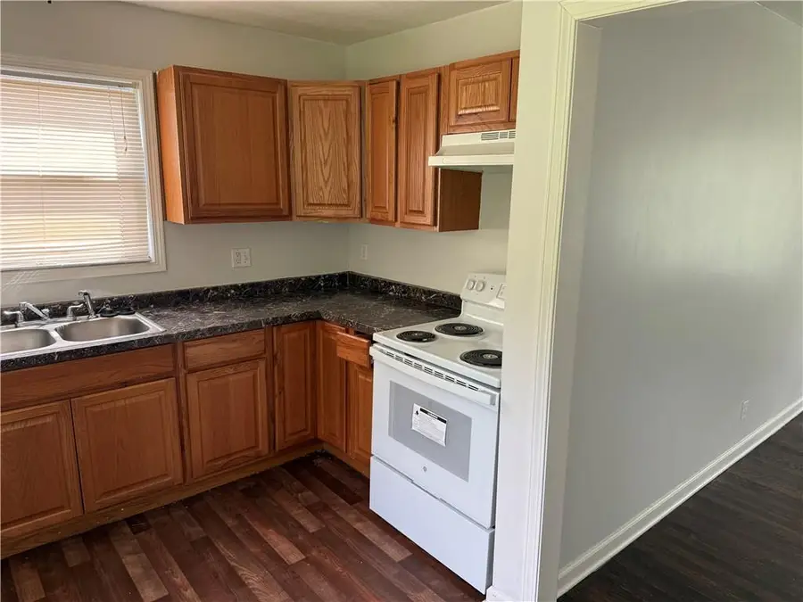 3010 E 61st Street, Kansas City, MO 64130 - #3