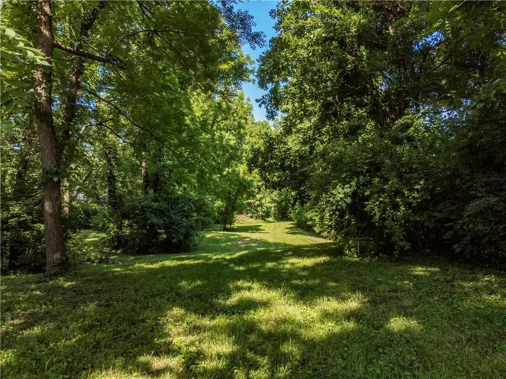604 N Dickinson Road, Independence, MO 64050 - #1