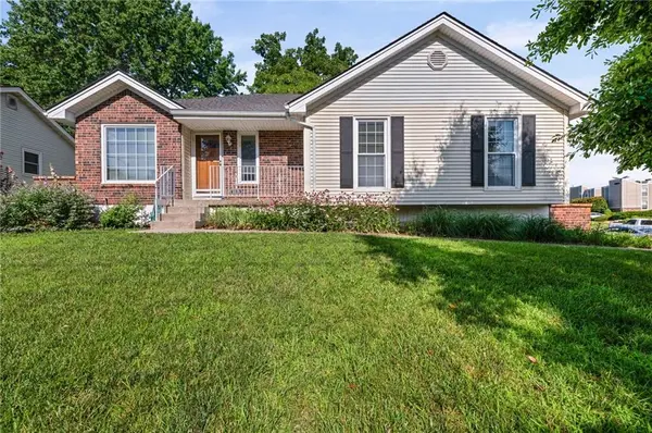 5836 N Indiana Avenue, Gladstone, MO 64119