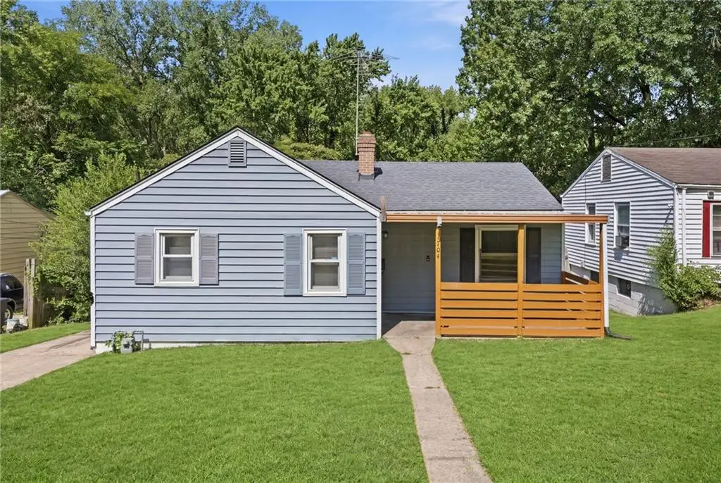 1704 S Brookside Avenue, Independence, MO 64052 - #1