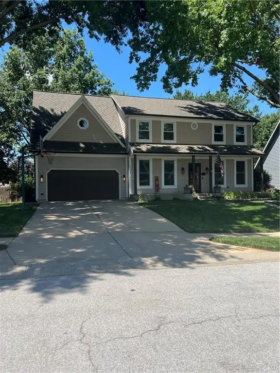 15620 W 138th Terrace, Olathe, KS 66062