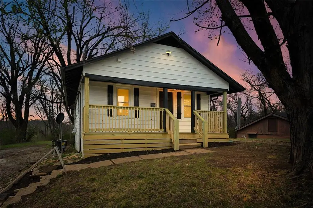 108 N Ditzler Avenue, Independence, MO 64053 - #1