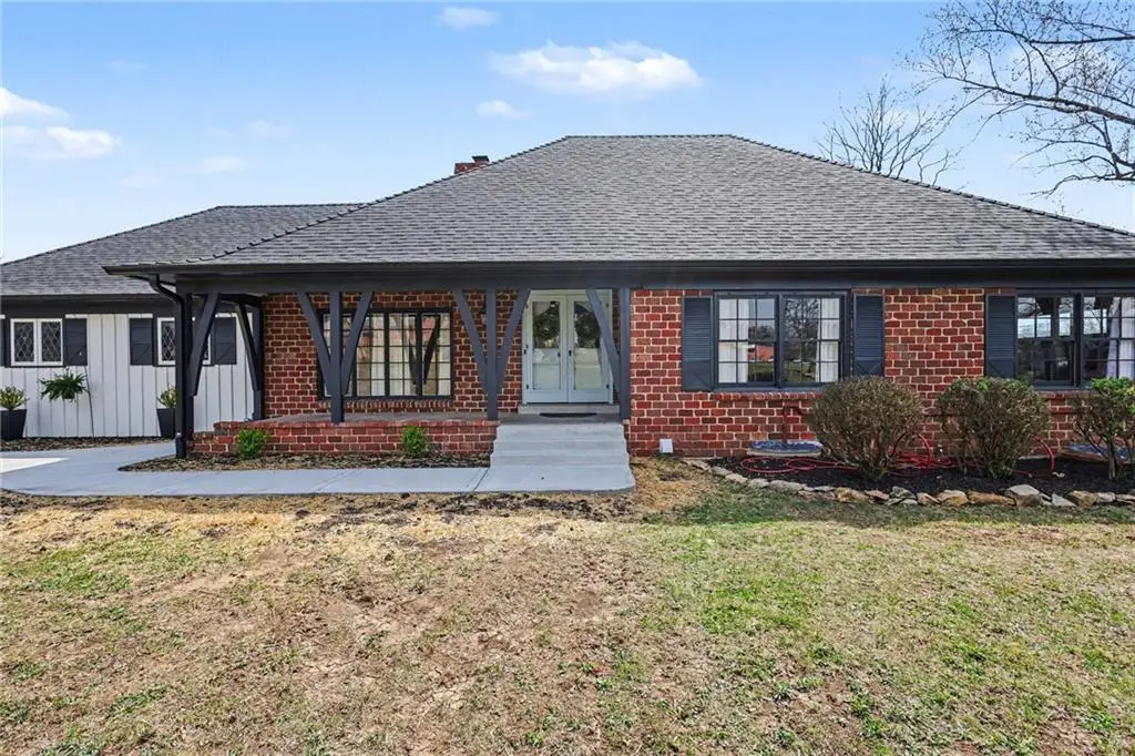 107 E Santa Fe Trail, Kansas City, MO 64145 - #1