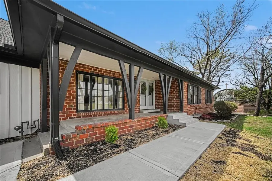 107 E Santa Fe Trail, Kansas City, MO 64145 - #3