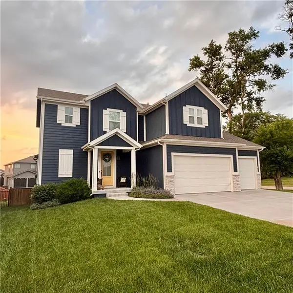 15910 W 171st Terrace, Olathe, KS 66062