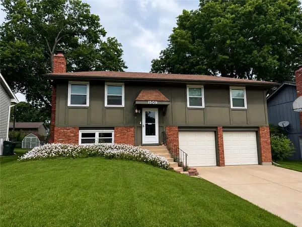 1509 S Scarborough Street, Olathe, KS 66062