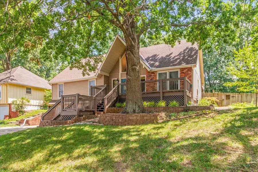 3105 NE 71st Street, Gladstone, MO 64119 - #3