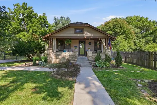 8423 Mercier Street, Kansas City, MO 64114