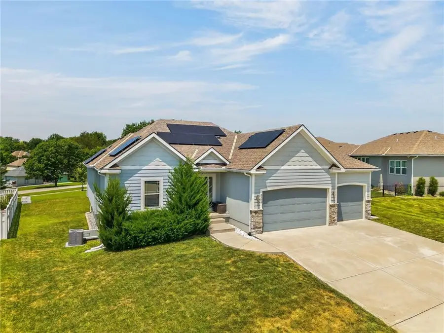 2309 NE Colonnade Avenue, Blue Springs, MO 64029 - #2