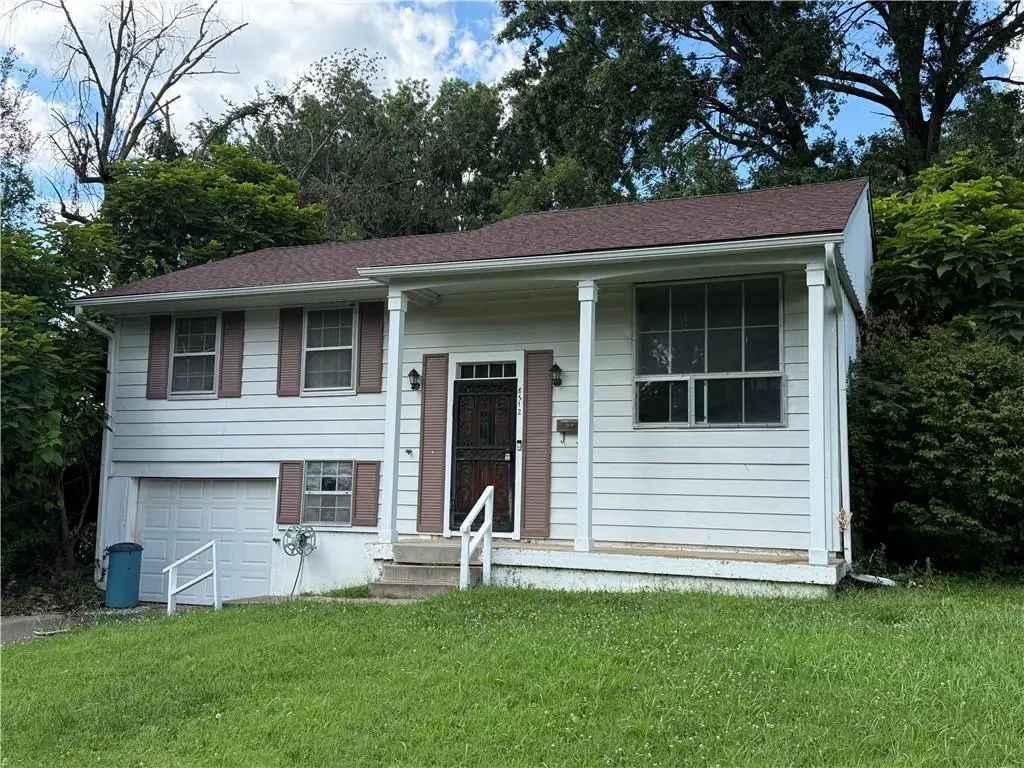 8512 E 91st Street, Kansas City, MO 64138 - #1