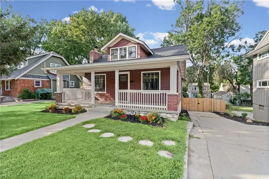 300 E. 75th Street, Kansas City, MO 64114 - #3