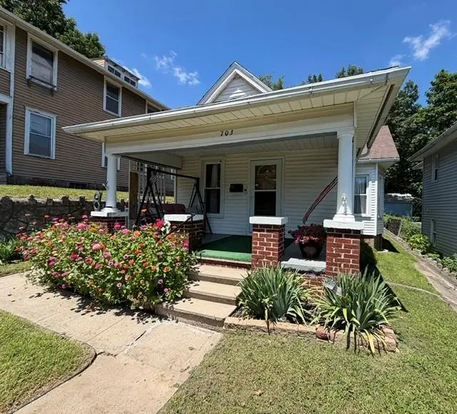 703 Mcdonald Street, Saint Joseph, MO 64505 - #1