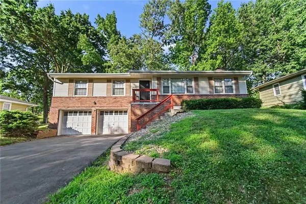 4630 NE Gladstone Avenue, Kansas City, MO 64117