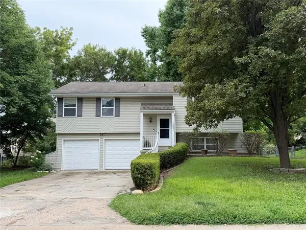 15821 W 152nd Terrace, Olathe, KS 66062