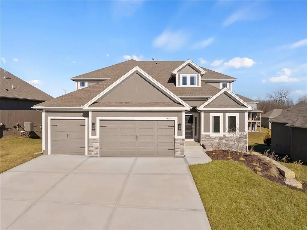 6925 NE 102nd Street, Kansas City, MO 64156 - #1