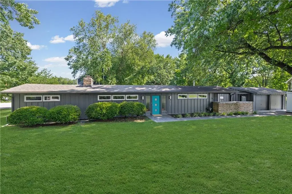 8201 W 64th Terrace, Merriam, KS 66202 - #1