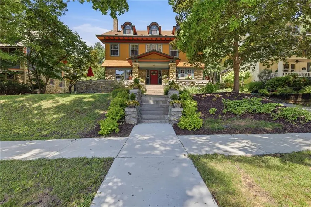 3632 Campbell Street, Kansas City, MO 64109 - #1
