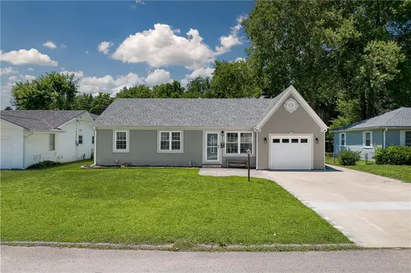 1610 Brookside Street, St Joseph, MO 64506