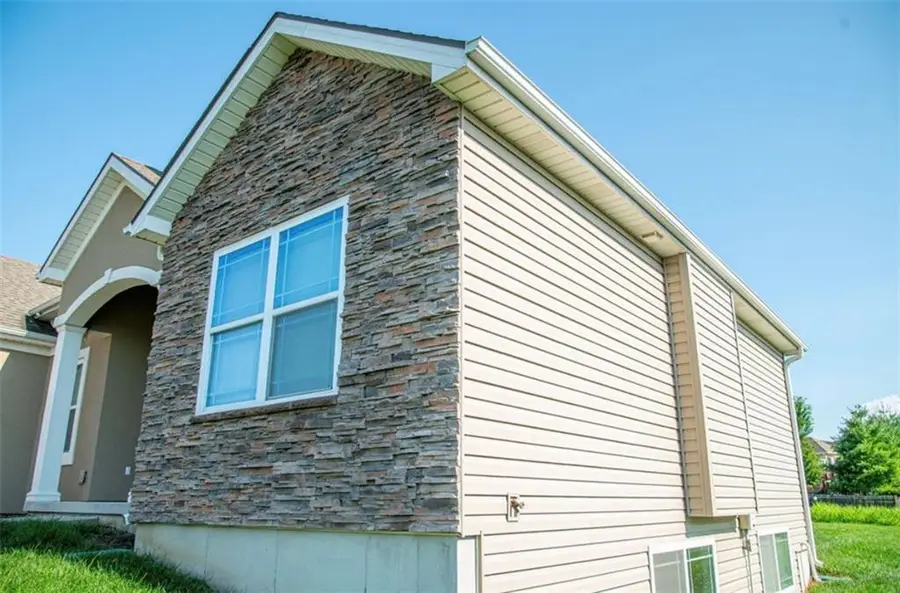 13944 Indian Ridge Road, Saint Joseph, MO 64505 - #3