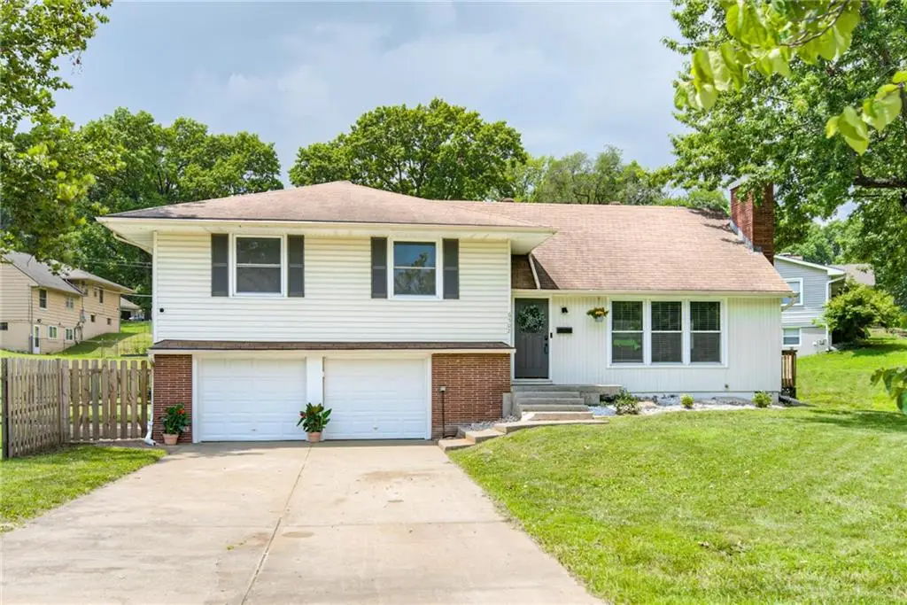 6502 N Main Street, Gladstone, MO 64118 - #1