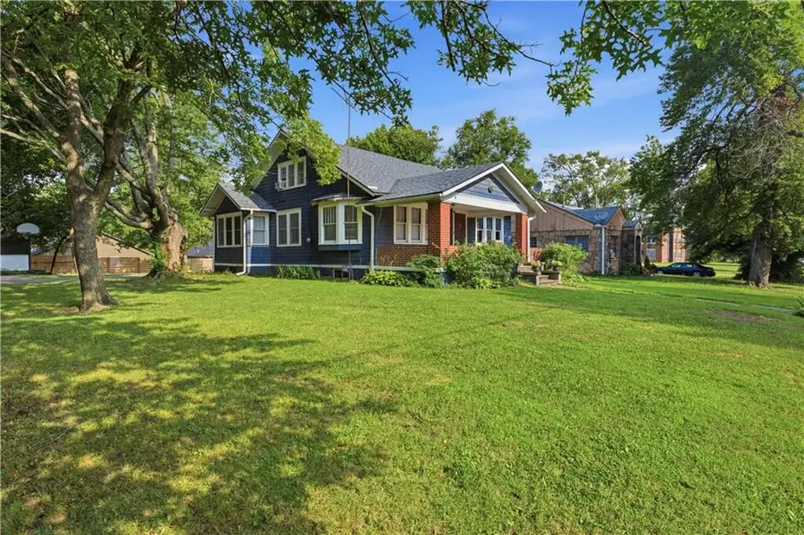 1104 S Market Street, Holden, MO 64040 - #2
