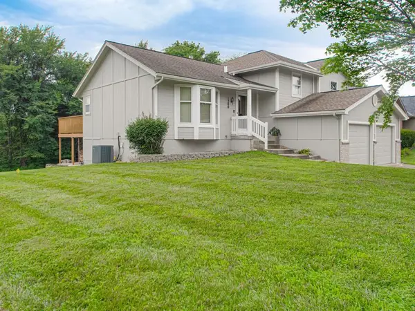 1200 Southcrest Drive, Blue Springs, MO 64015