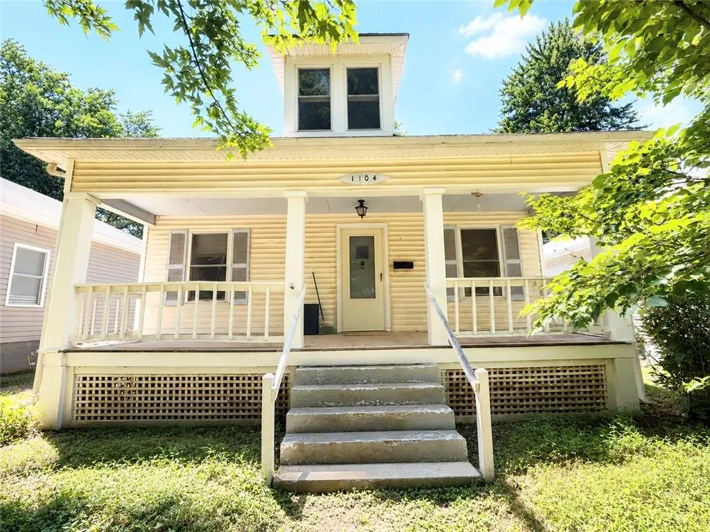 1104 S Sneed Avenue, Sedalia, MO 65301 - #1