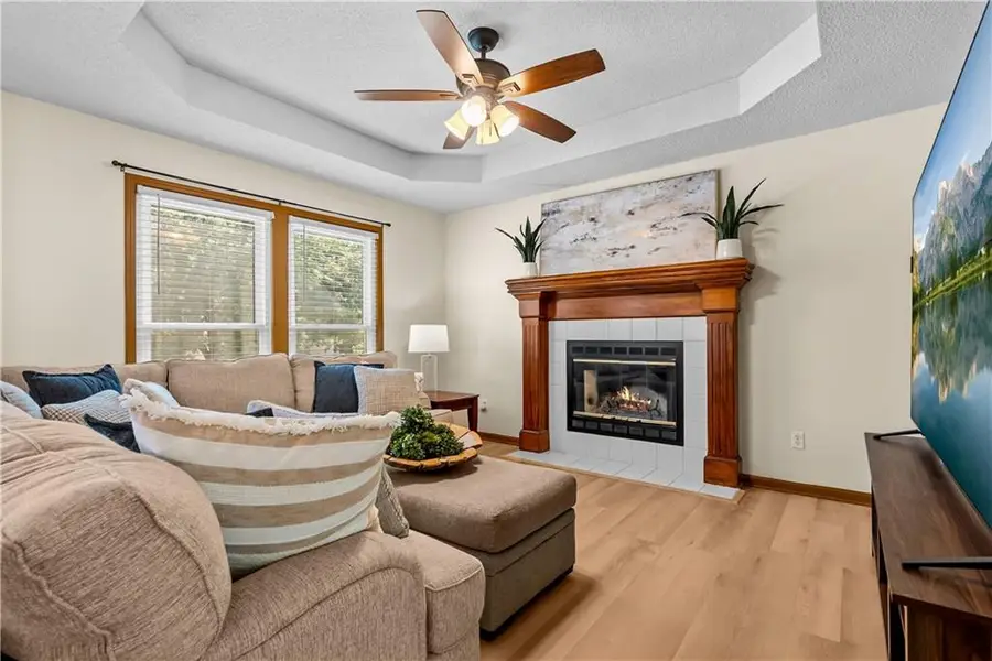 1004 SE Country Lane, Lees Summit, MO 64081 - #2