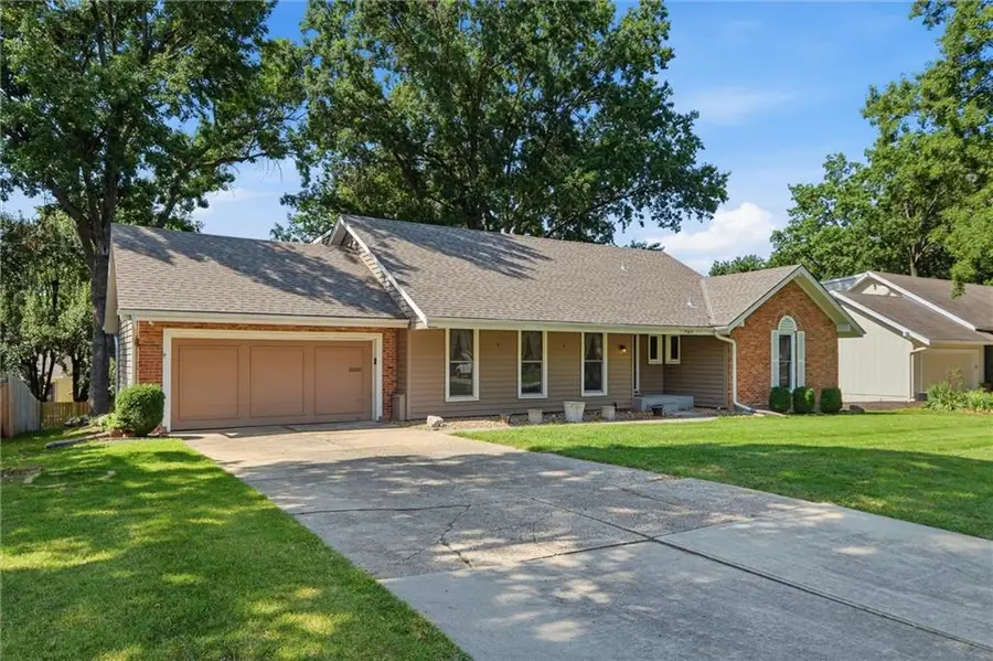 7309 W 101st Street, Overland Park, KS 66212 - #3