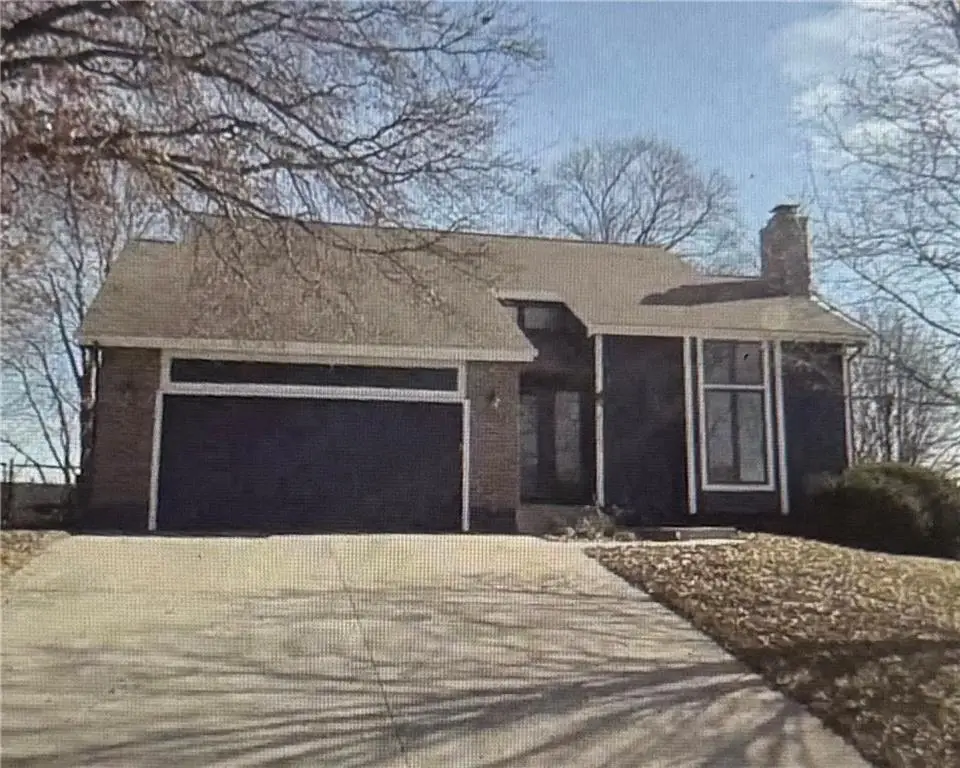 6111 Pine Ridge Road, Parkville, MO 64152 - #1