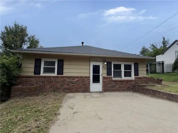 218 Highland Avenue, Lexington, MO 64067
