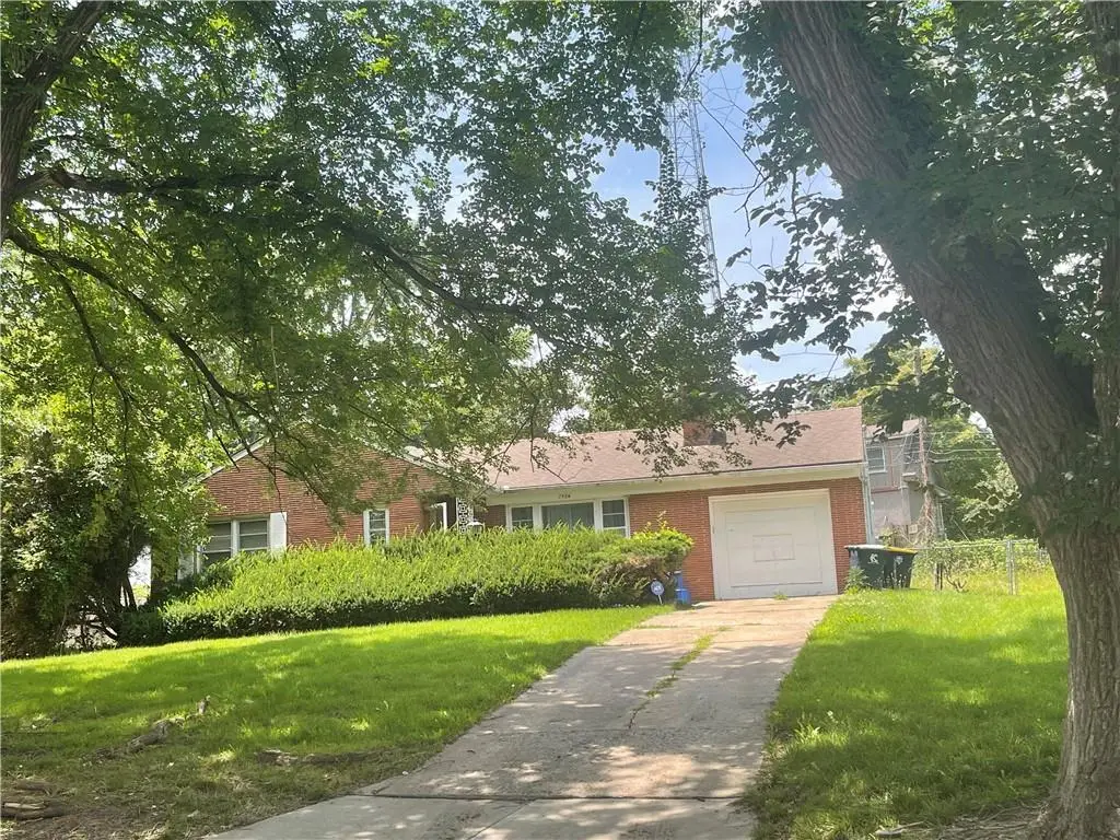 7524 Charlotte Street, Kansas City, MO 64131 - #1