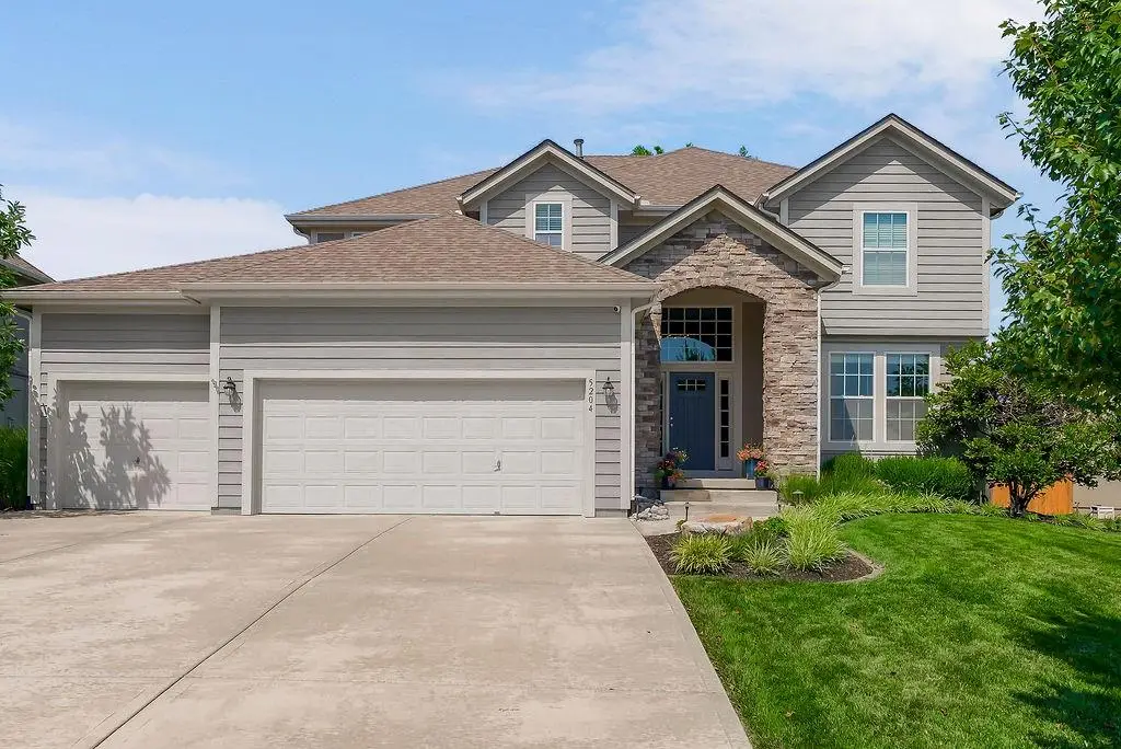 5204 W Meadow View Drive, Shawnee, KS 66226 - #1