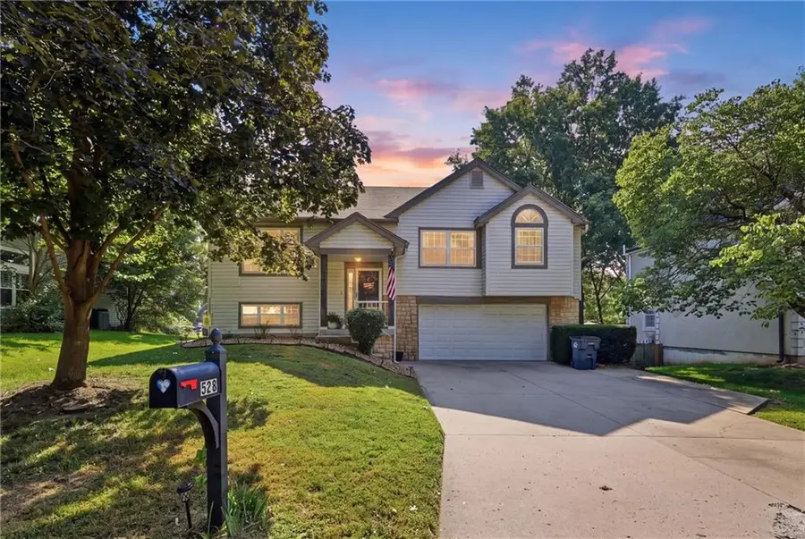 528 NW 41st Street, Blue Springs, MO 64015 - #2