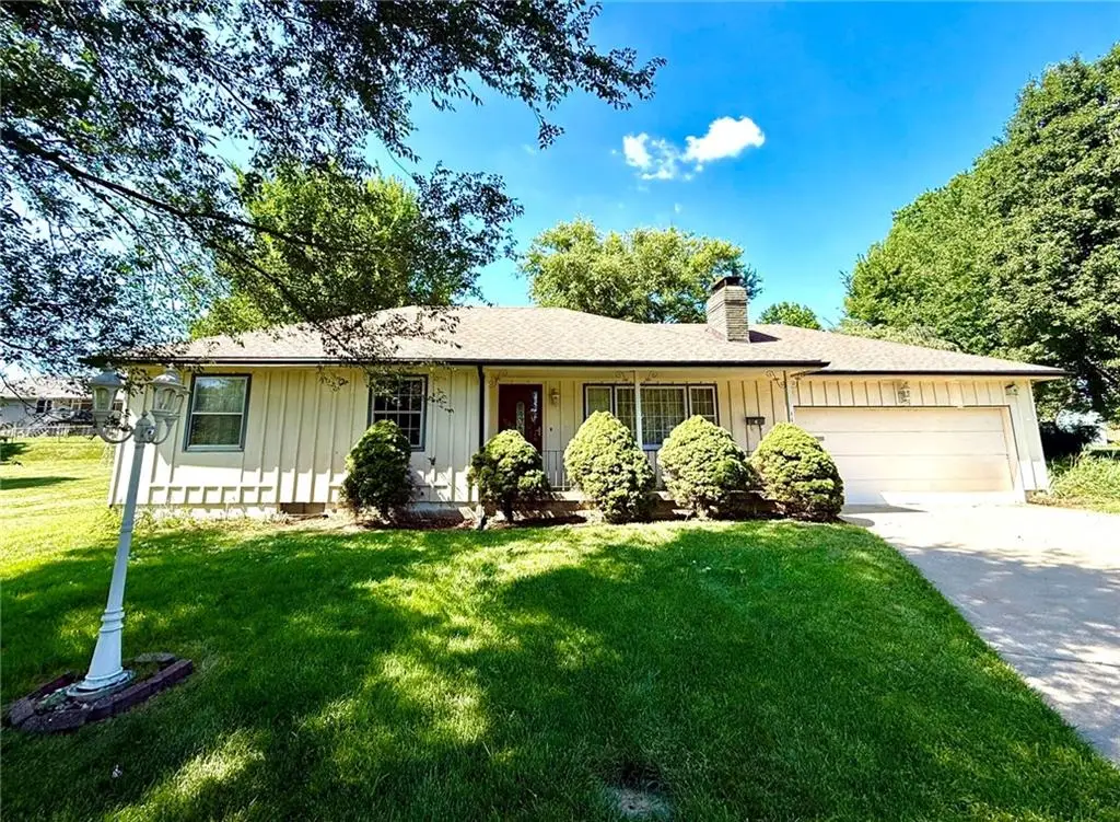 11812 E 48th Street, Kansas City, MO 64133 - #1